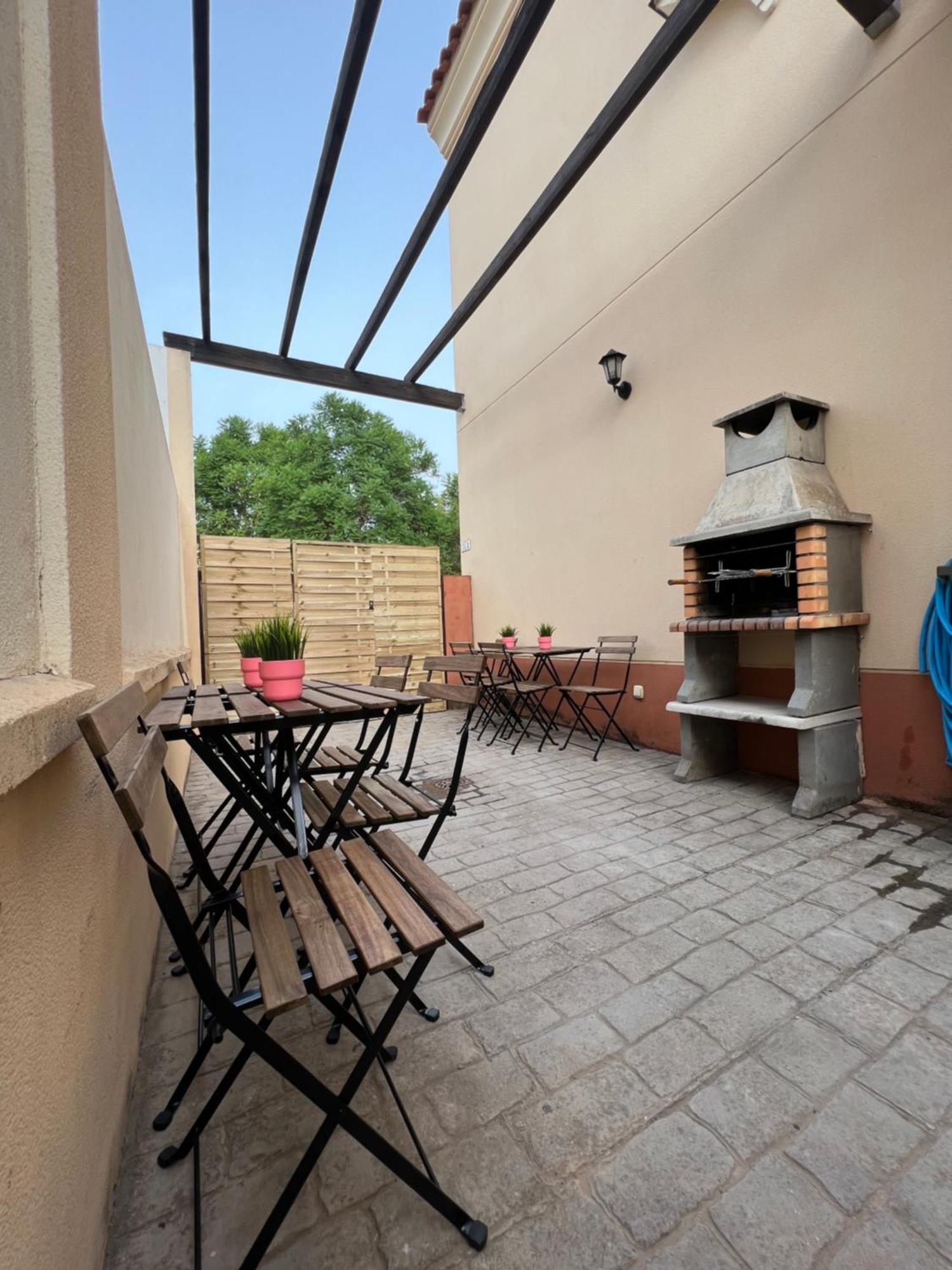Apartamentos Sevilla Deluxe Rosales Los Rosales  Kültér fotó